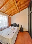 Cozy apartment just 20 minutes from the AIRPORT!