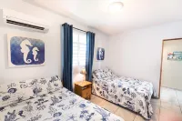 Seahorse Suite – Stunning Caribbean Views , Covered Terrace & Family Friendly! - 露台
