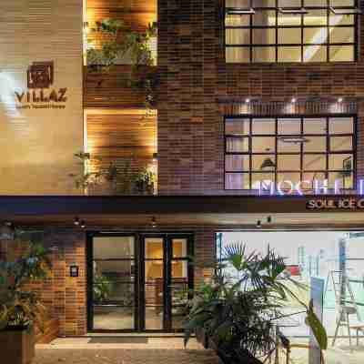401 - Private Rooftop hot tub & Bbq 2BR Steps from Your Bed Hotel Exterior