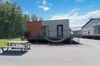 Beautiful Modern home peaceful location