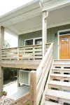 Modern Soundfront Studio, Pier access, Sunsets, Fishing, Watersports, Beach