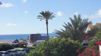 Villa with pool approx. 190 sqm, inner courtyard, close to the sea, sea view.