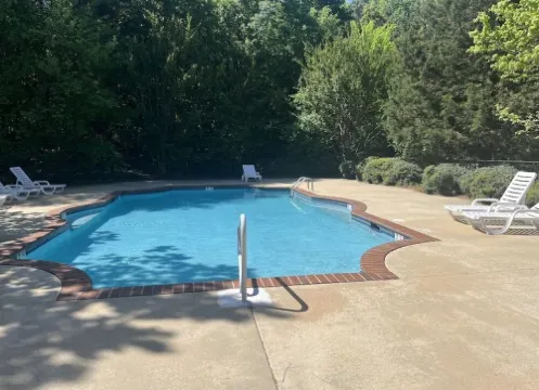 Townhouse 3bd 3.5 bth Auburn, AL Quiet area and pet friendly 1 mile from campus