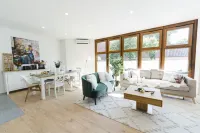 APPARTIO - Modern country-style vacation apartment for 6 people Hotels in Enzkreis