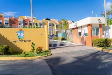 Oceanfront Garden Villa- affordable