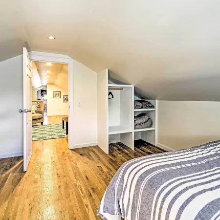 Updated Rustic Retreat Cabin Walk to Payette Lake
