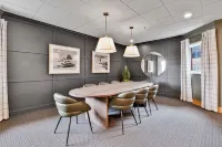 Century Hotel Hotels in Tualatin