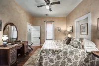 Barons CreekSide
