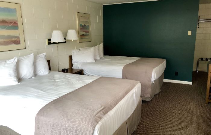 Four Winds Motel