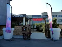 Le B Complexe Hôtel Hotels in Bagnols