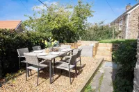 Bro Tref Cottage Hotels near Mawgan Porth Beach