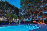 Beachview Club Hotel - Beach