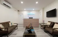 Aqualina Inn