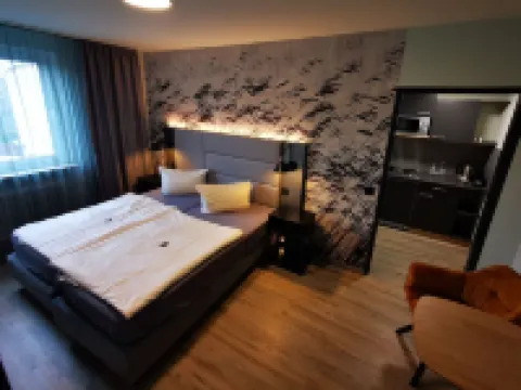 โรงแรมกริลเลอ โรงแรมในเออลานเกน