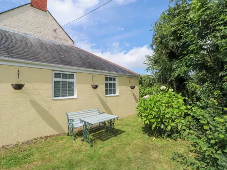 The Lobster Pot Отели рядом с достопримечательностью «Housel Bay Beach»