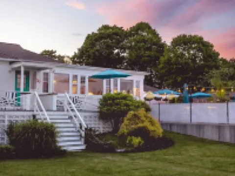 Rye Motor Inn - Oceanfront, Walk to Beach Hotels in Rye