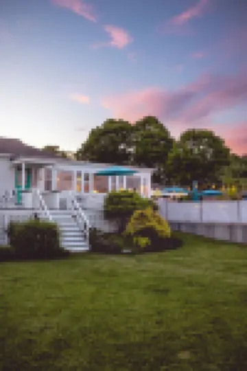 Rye Motor Inn - Oceanfront, Walk to Beach Hotels in Rye