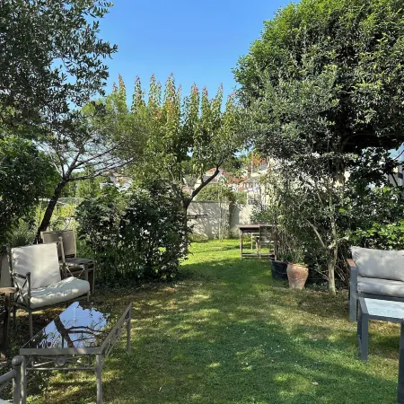 La Maison du Coteau Отели в г. Кашан