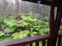 Aloha Crater Lodge - Rum och frukost