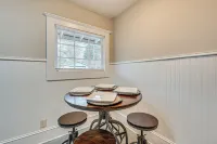 Private Patio! Charming Decatur Oakhurst Bungalow