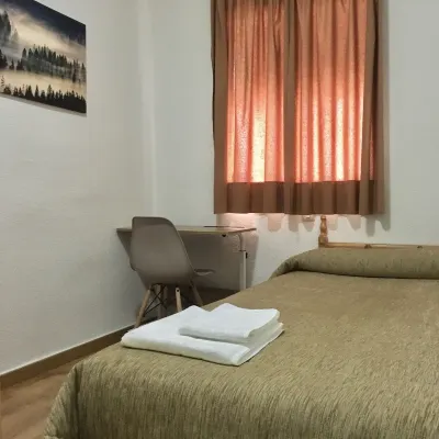 Hostal Santa Barbara Hotels near Toledo Railway Station