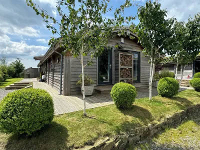 Artisan Lodge Hotels near Fulwood Hall Hospital