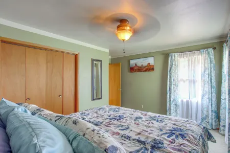 Walk to Park: Waterloo Home w/ Furnished Deck