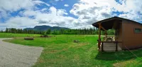Glacier Homestead Hotels in Coram