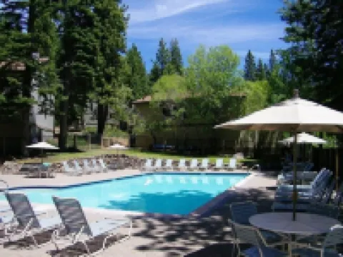 Cheyenne's Place 4 Bedroom Home by RedAwning Hotels in Kings Beach