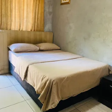 Rosebank Lodge & Backpacker Hotels near Johannesburg Zoo