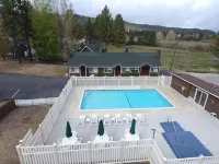 Bay Meadows Resort - Pools