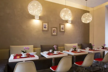 Hotel des Arceaux Отели в г. Жувиньяк