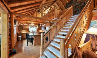 Birch Haven 4 Bedroom Home by RedAwning