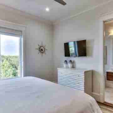 Spectacular Beach House Private Pool & 4th Level Sky Deck Rooms