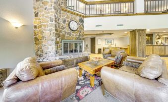 Chic Winter Park Studio w/ Community Hot Tub