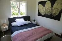 Coastal Farmhouse- Stars, Spa and Birdsong Hotel a Tomarata