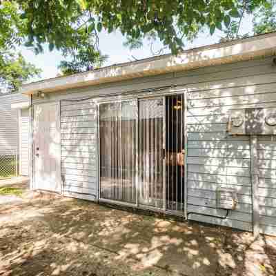 9 Mi to Moody Afb: Newly Updated Condo Near Dining Hotel Exterior