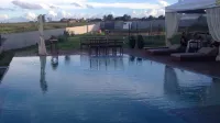 Ives Hotel - Pools
