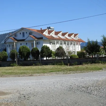 Yavuz Hotel