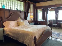 Hilo Bay Oceanfront Bed and Breakfast Hotels in Hilo