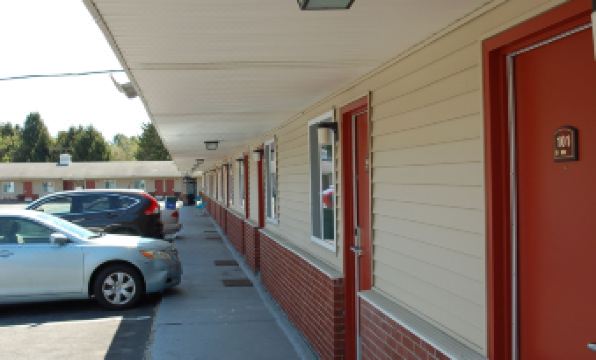 Blue Sky Inn Glens Falls-Saratoga-Lake George