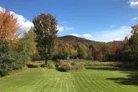 Upscale Montgomery Cabin, Near Jay Peak Resort! - parking