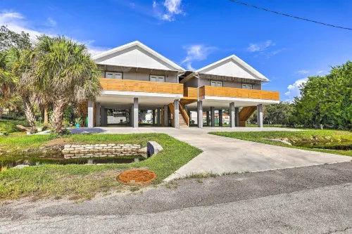 Tampa House w/ Patio, Near Downtown & Beaches!
