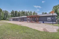 Quiet Lakefront Grand Rapids Cabin on 5 Acres - parking
