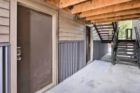Cozy Big Sky Studio ~ 1 Mile to Mtn Village! - Kitchens