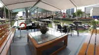 Boat Rooms on Water b&b