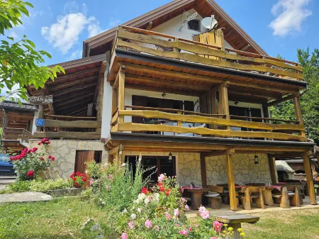 B&B Plitvica Lodge Отели в г. Poljanak
