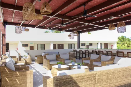 Hotel Nuxká Отели в г. Синанче