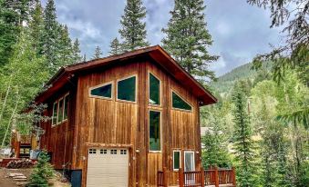 Creekside Mtn House w/ Deck: 8 Mi to Idaho Springs - Housity
