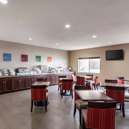 Comfort Suites Lincoln North